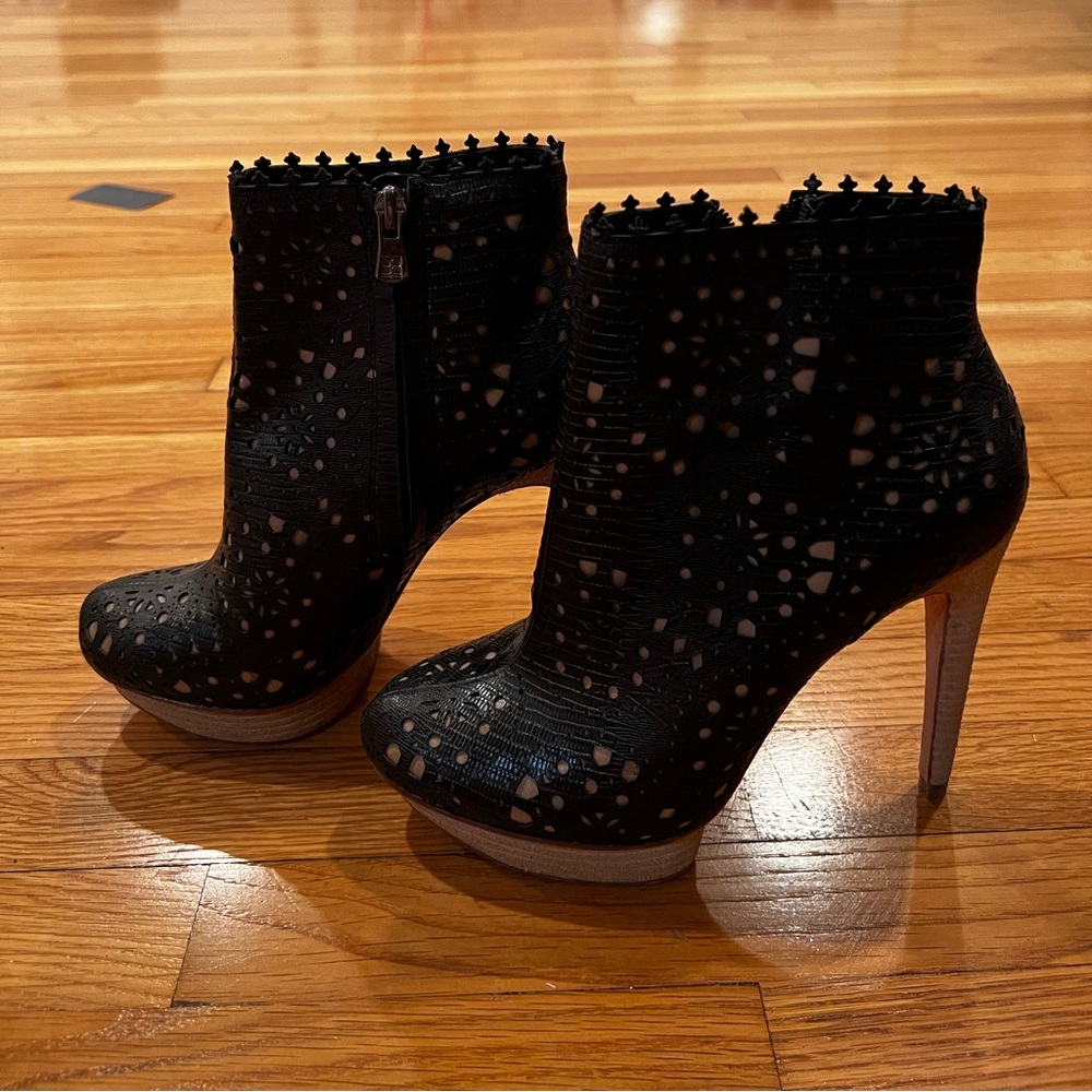 Bcbg booties